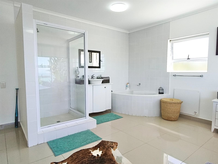 5 Bedroom Property for Sale in Dana Bay Western Cape